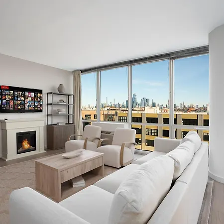 Ultra Luxury Apt - Panoramic Nyc View With Pool - Minutes To City